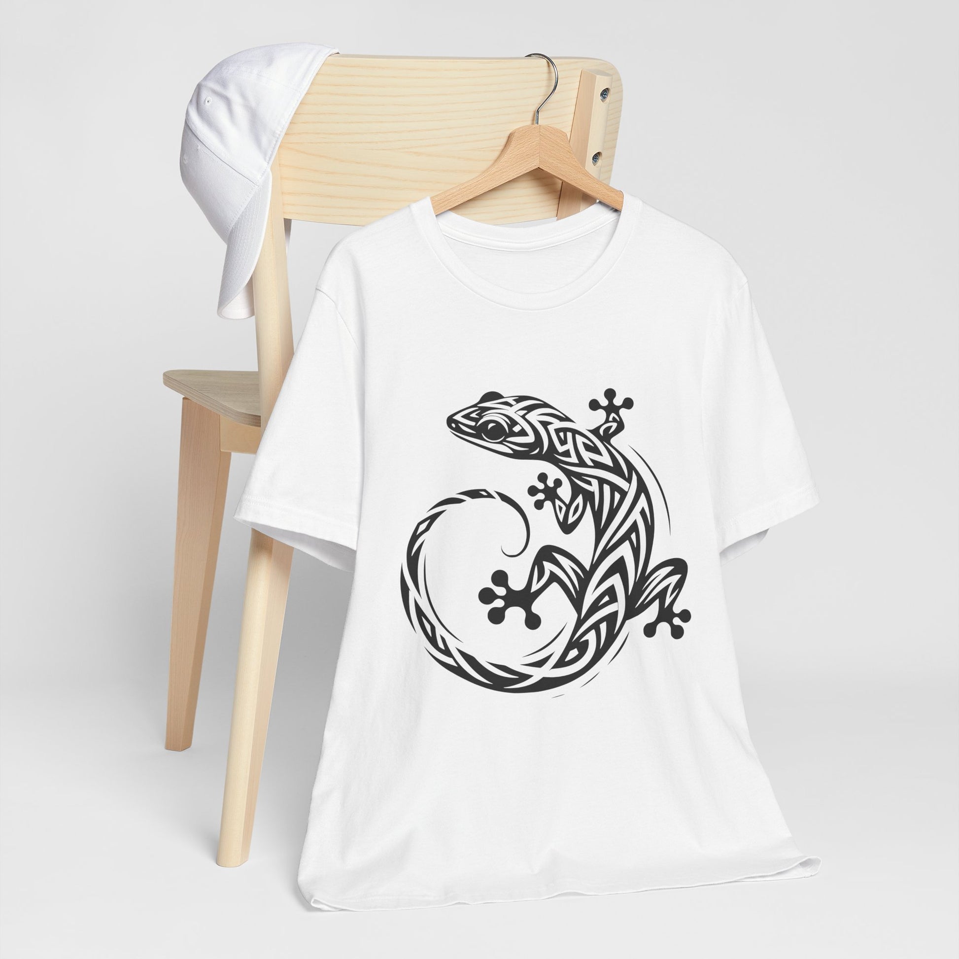 Tribal Gecko Tee – Bold Lizard Tattoo Art on Crisp White T-Shirt